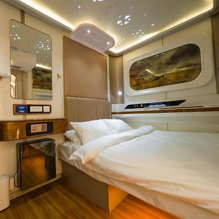 Caps Lock Future Hotel Astana Zewnętrze zdjęcie